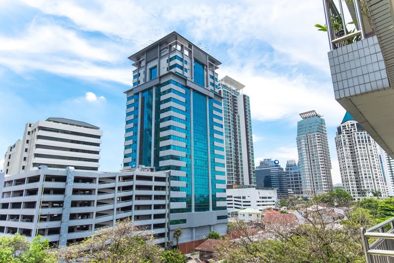 Baan Thirapa exterior