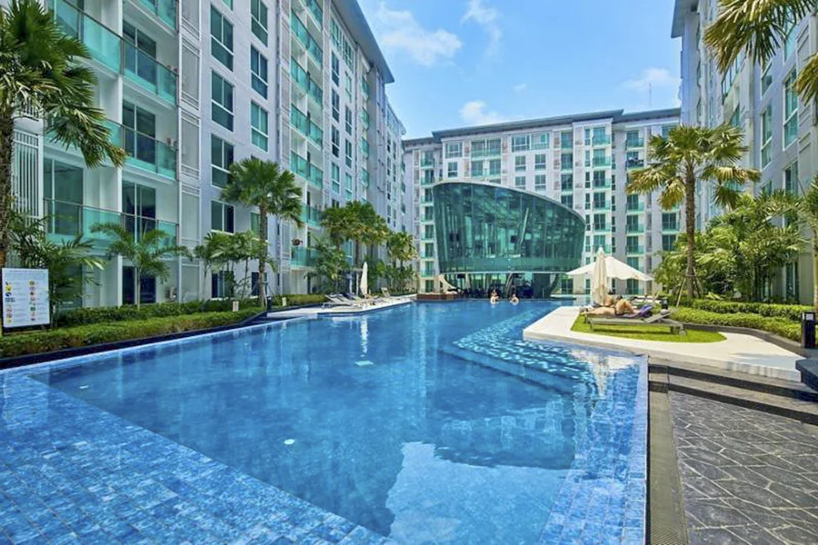 Embassy Pattaya exterior