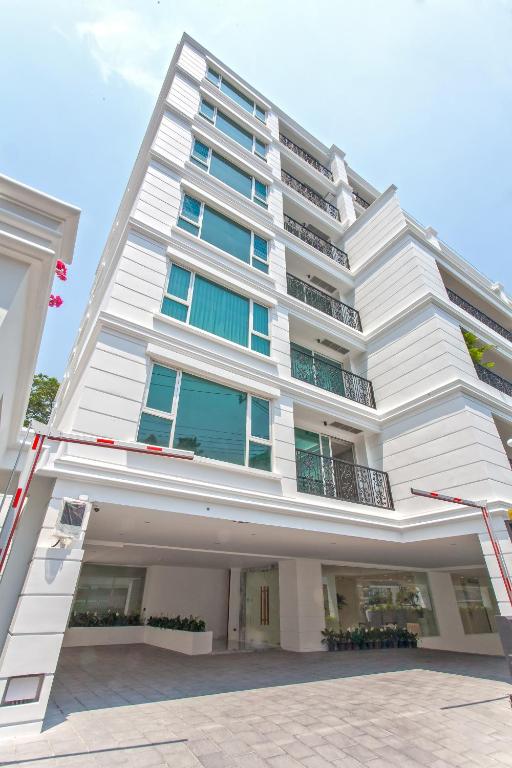 GM Residence exterior