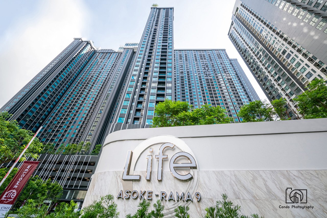 LIFE Asoke - Rama 9 exterior