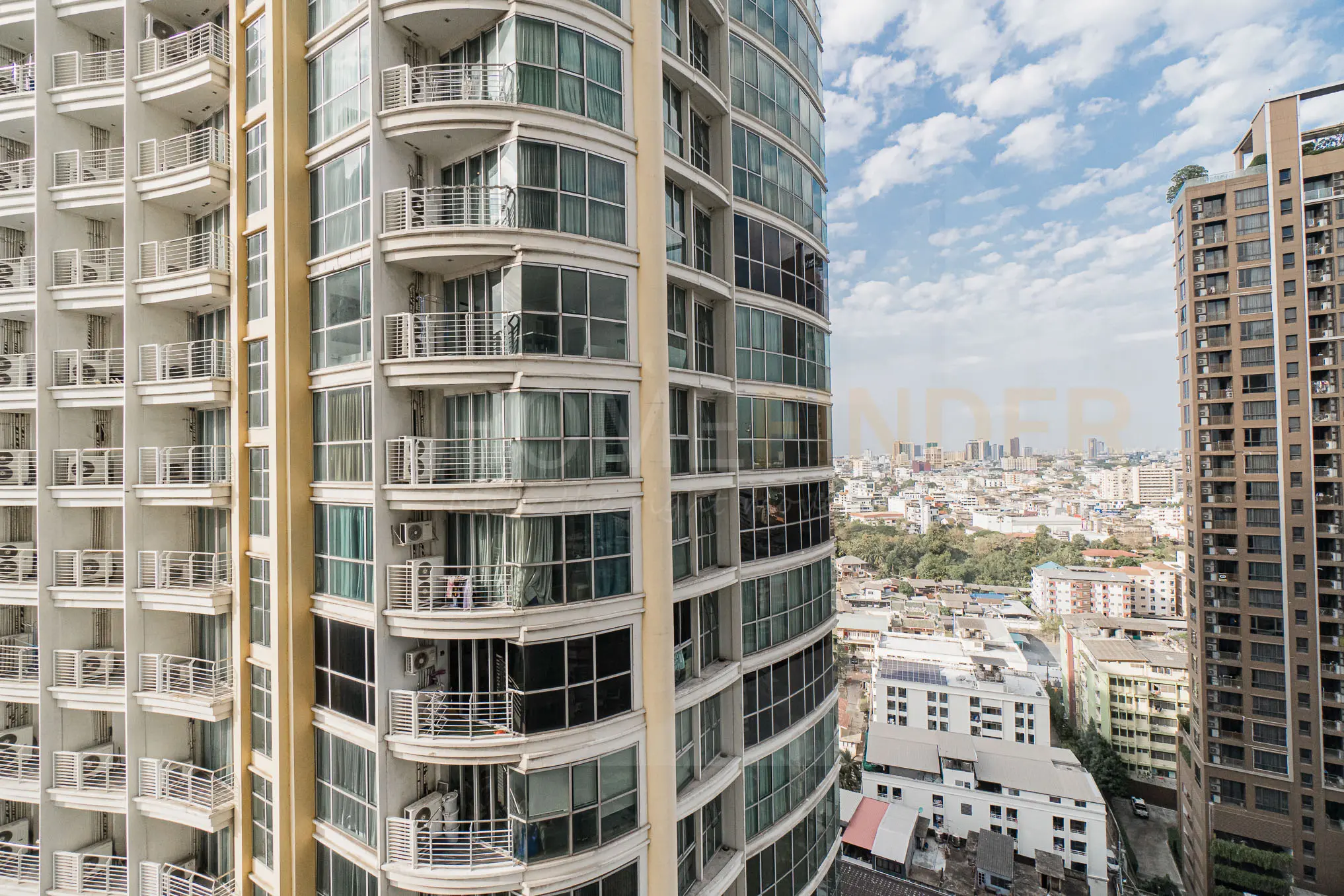 Sky Walk Residences exterior