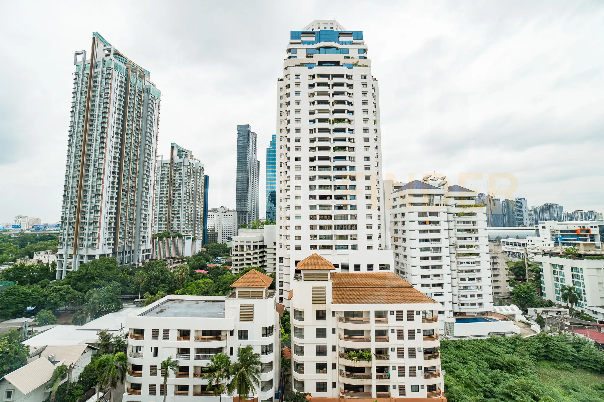 Sukhumvit City Resort exterior