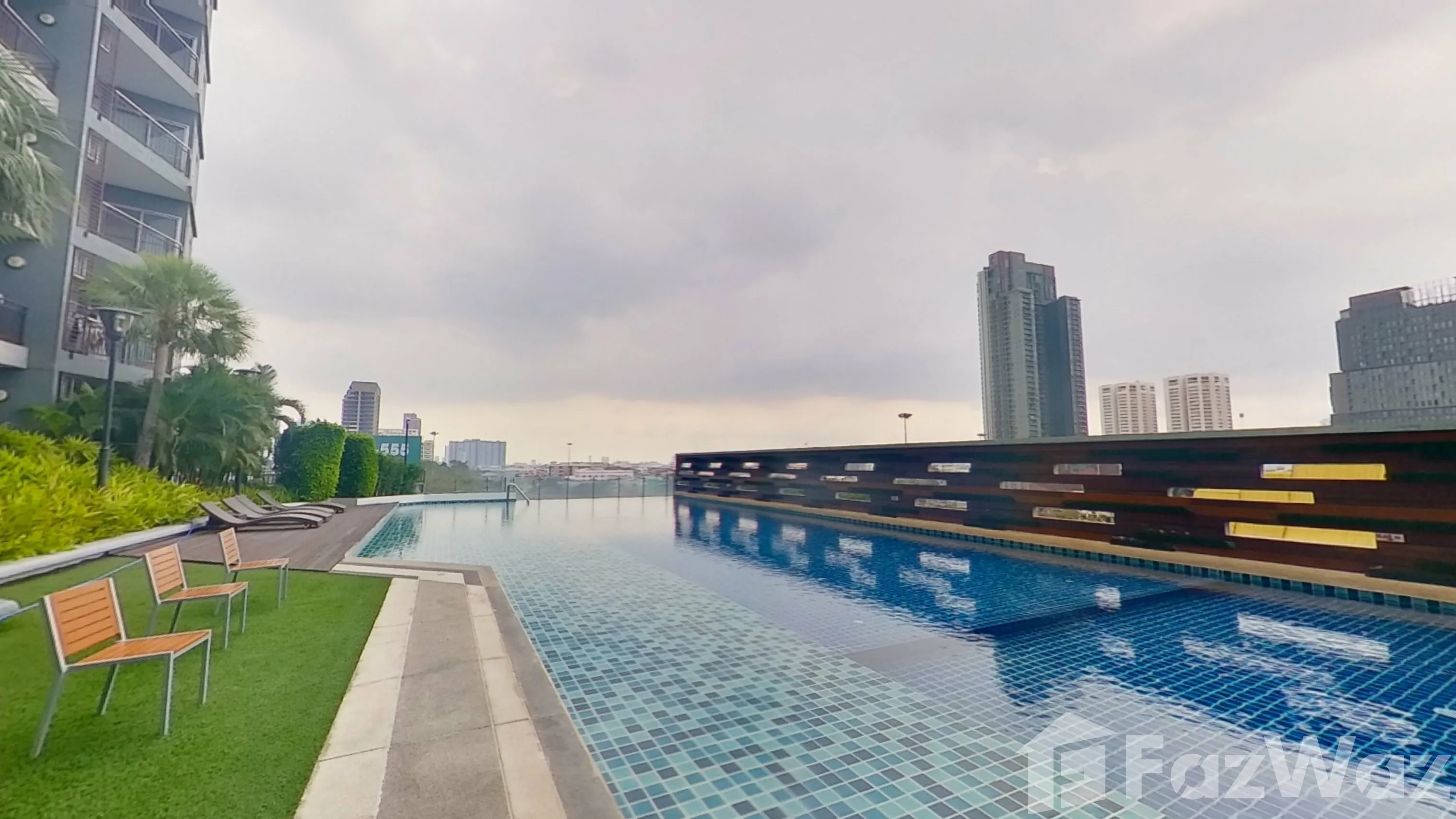 supalai park ekamai thonglor 5 exterior