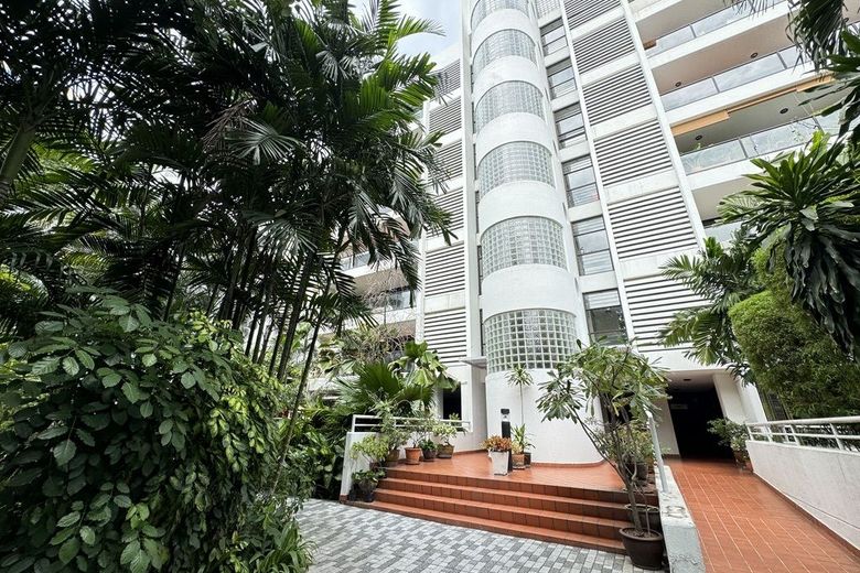 Tipamas Suites exterior