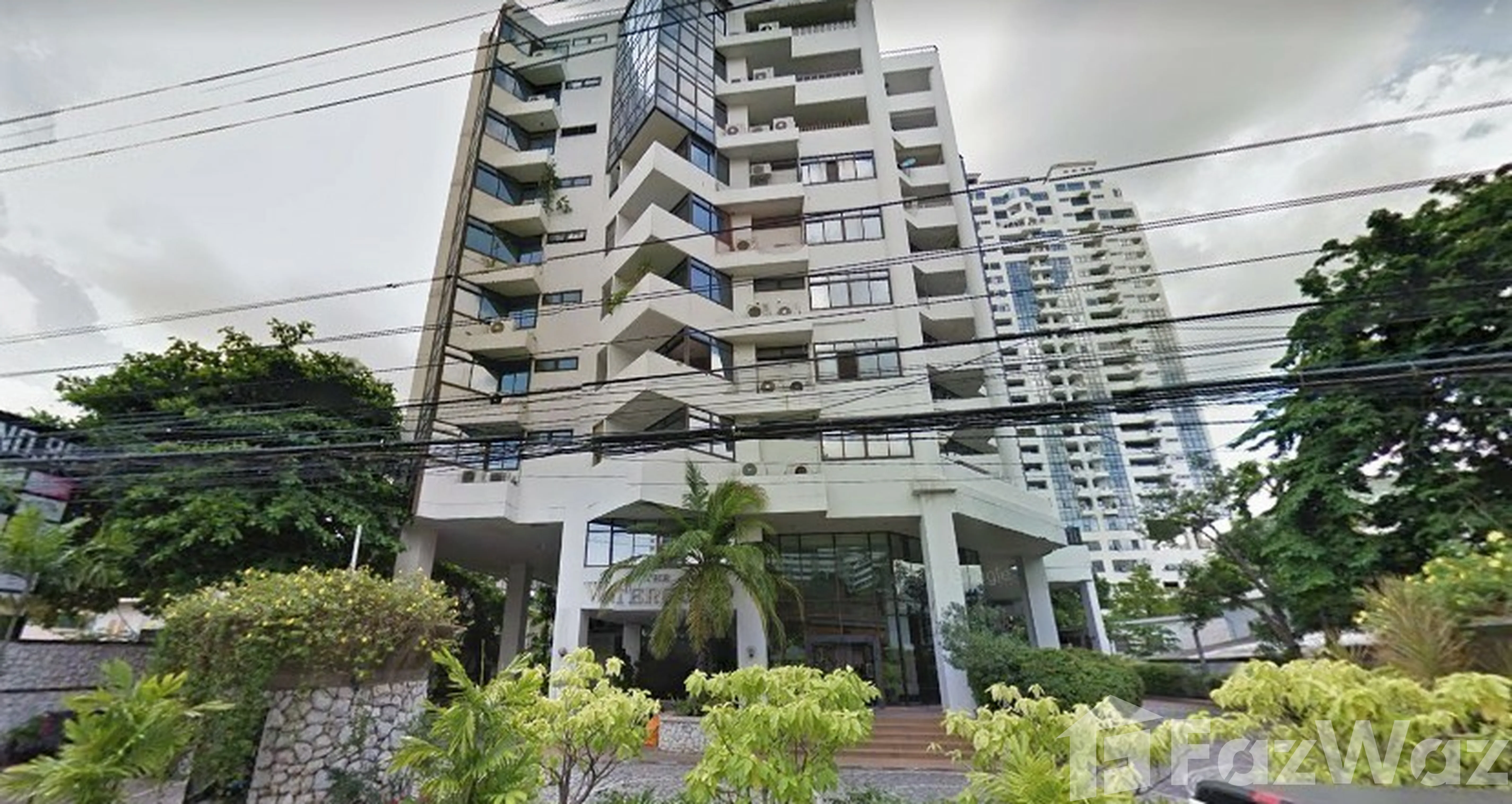 Waterford Park Sukhumvit 53 exterior