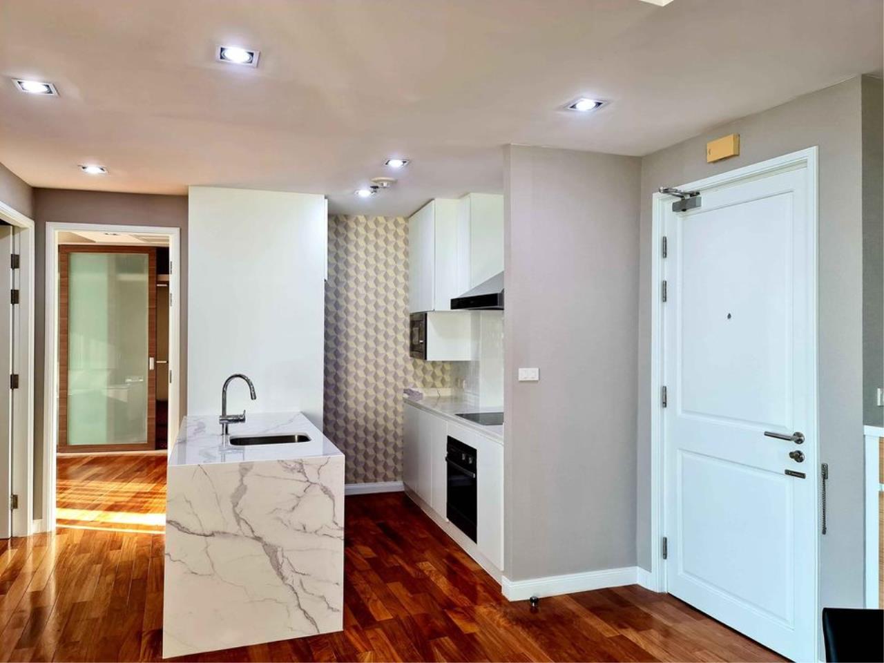 2 bedrooms 2 bathrooms baan radjaprasong for rent