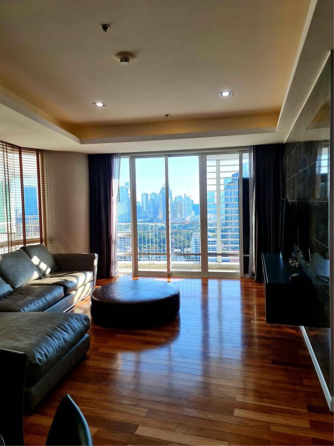 2 bedrooms 2 bathrooms baan radjaprasong for rent