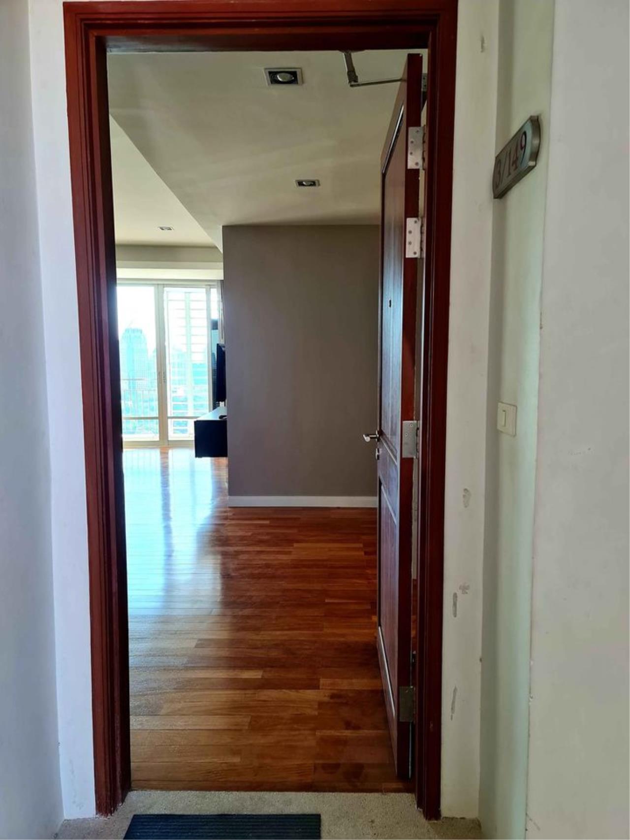 2 bedrooms 2 bathrooms baan radjaprasong for rent