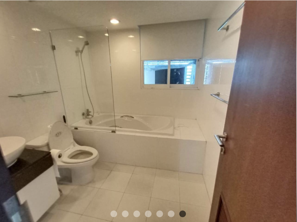 3 Bedrooms, 3 Bathrooms 170sqm size at Urbana Langsuan for Rent 85,000THB/Month