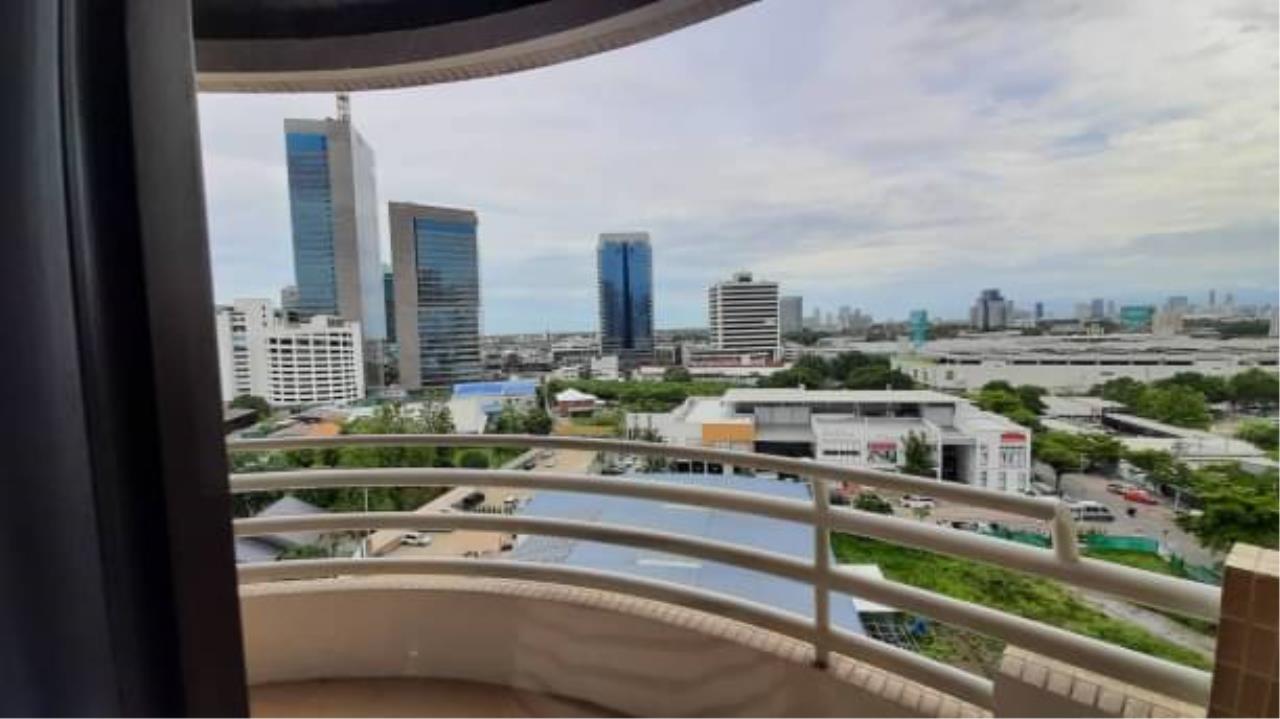 3 bedrooms 4 bathrooms ruamsuk condominium for rent