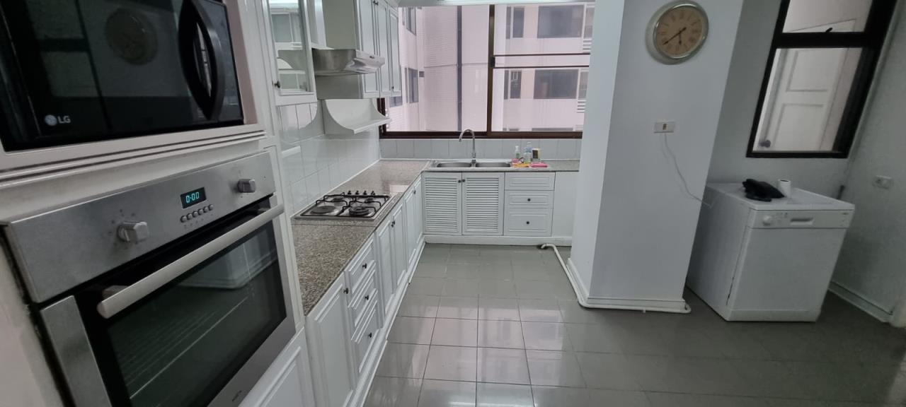 3 bedrooms 3 bathrooms ruamsuk condo for rent