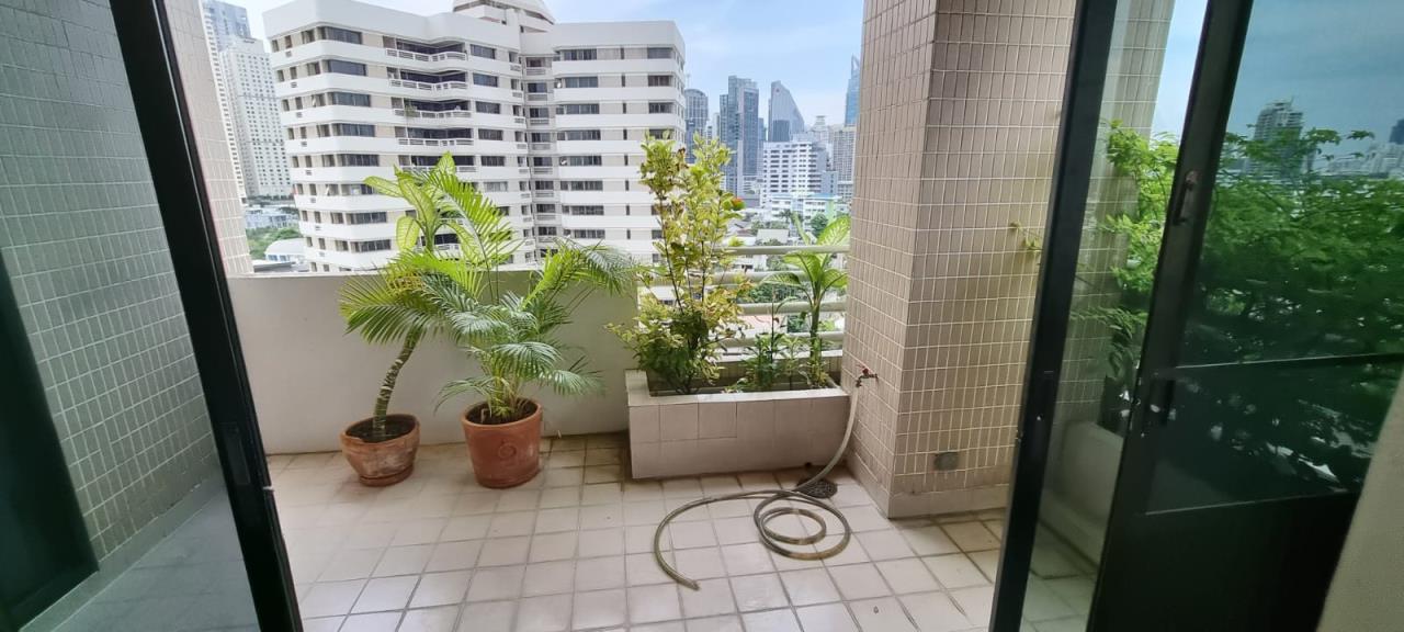 3 bedrooms 3 bathrooms ruamsuk condo for rent