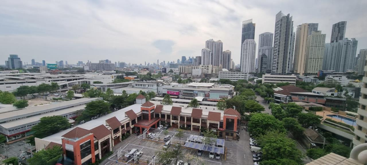 3 bedrooms 3 bathrooms ruamsuk condo for rent