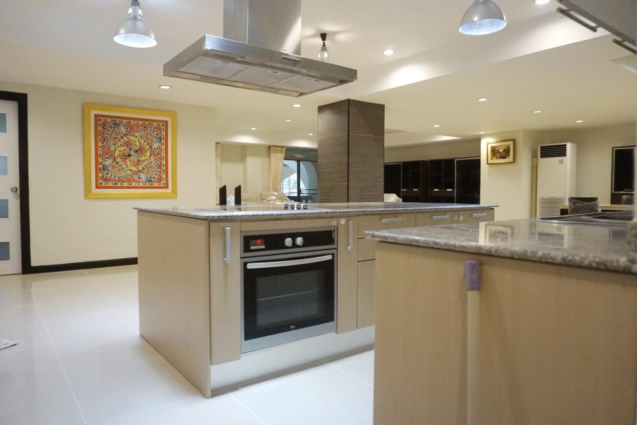 3 bedrooms 3 bathrooms Royal Castle for rent