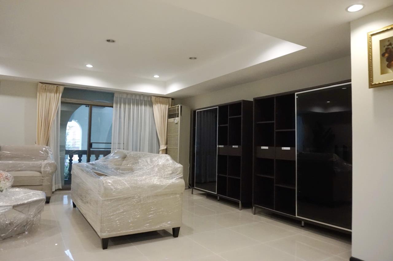 3 bedrooms 3 bathrooms Royal Castle for rent