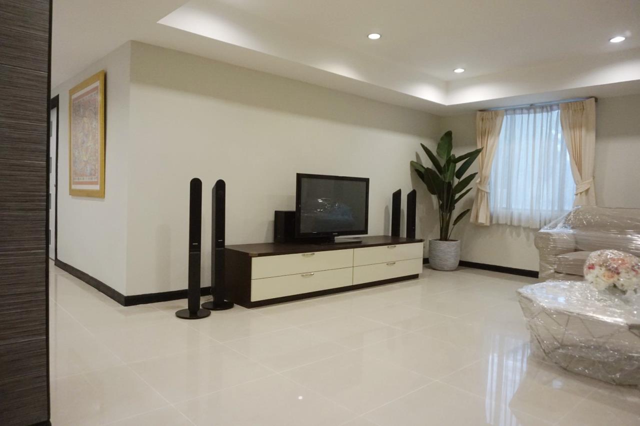 3 bedrooms 3 bathrooms Royal Castle for rent