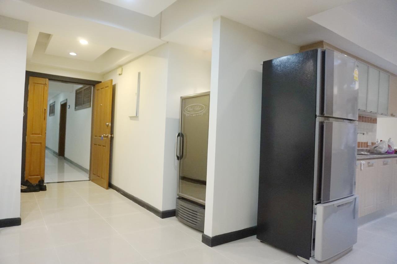 3 bedrooms 3 bathrooms Royal Castle for rent