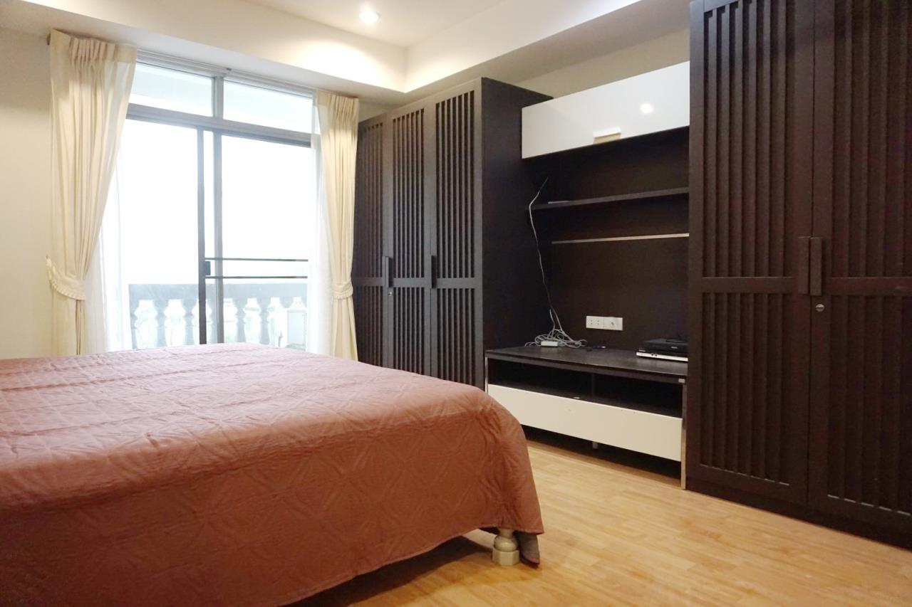 3 bedrooms 3 bathrooms Royal Castle for rent