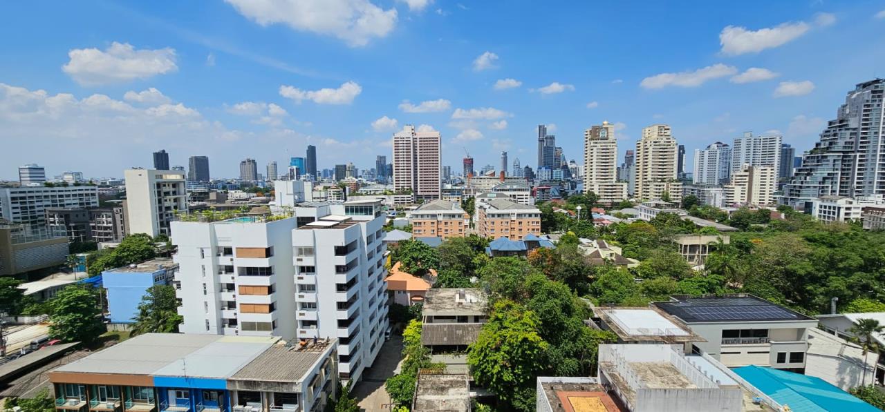 3 bedrooms 3 bathrooms le cullinan Sukhumvit for rent