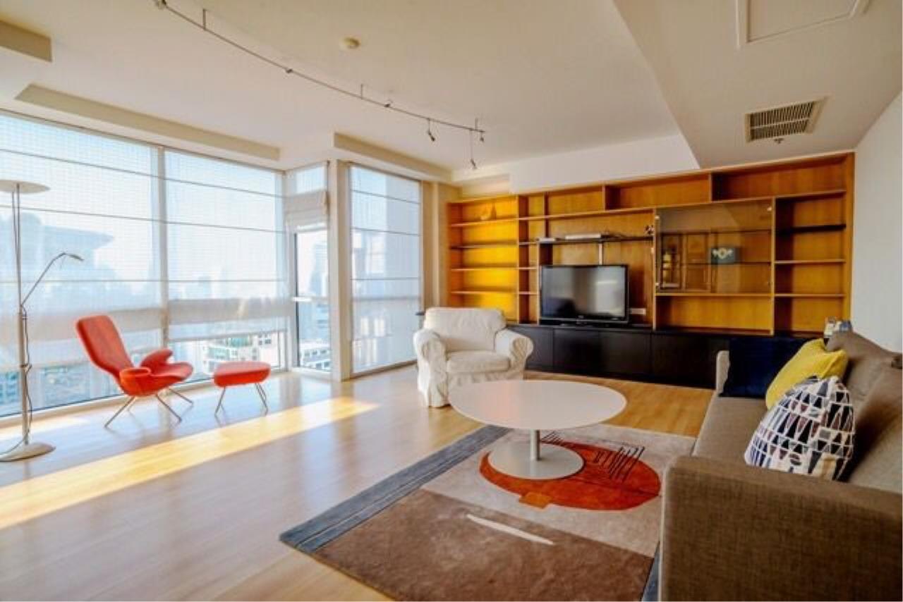 2 Bedrooms 2 Bathrooms Size 160sqm. Langsuan Ville for Rent