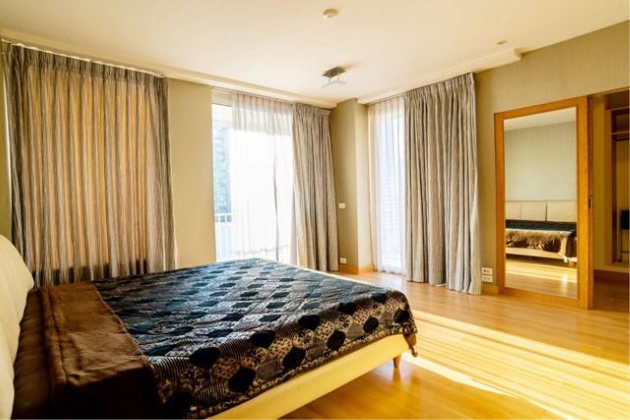 2 Bedrooms 2 Bathrooms Size 160sqm. Langsuan Ville for Rent