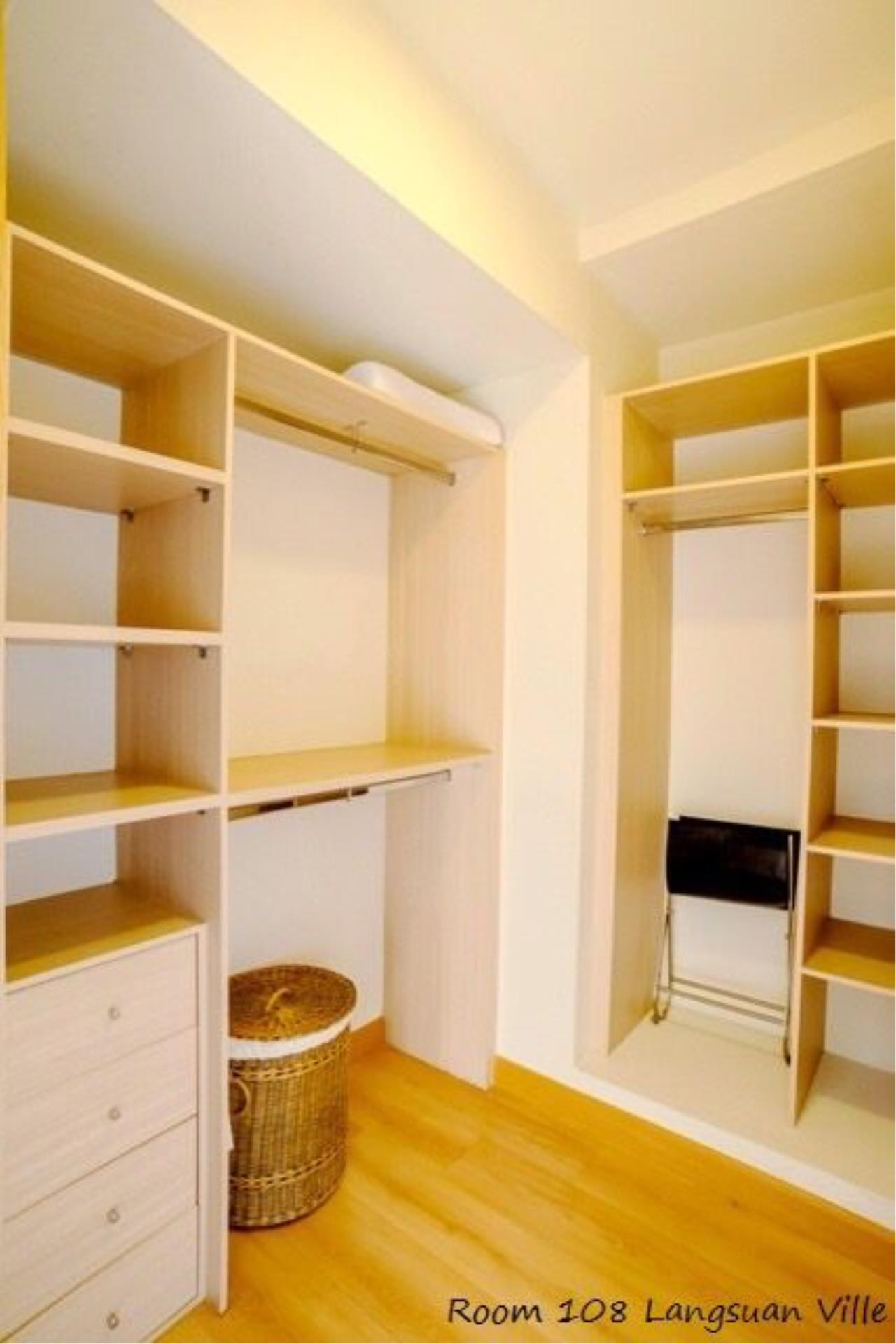 2 Bedrooms 2 Bathrooms Size 160sqm. Langsuan Ville for Rent