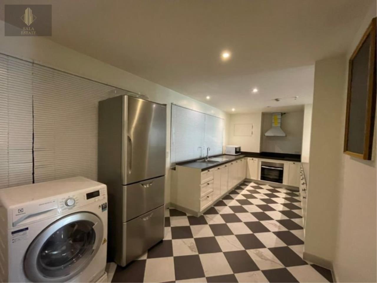 3 bedrooms 3 bathrooms baan prom pong rent sale