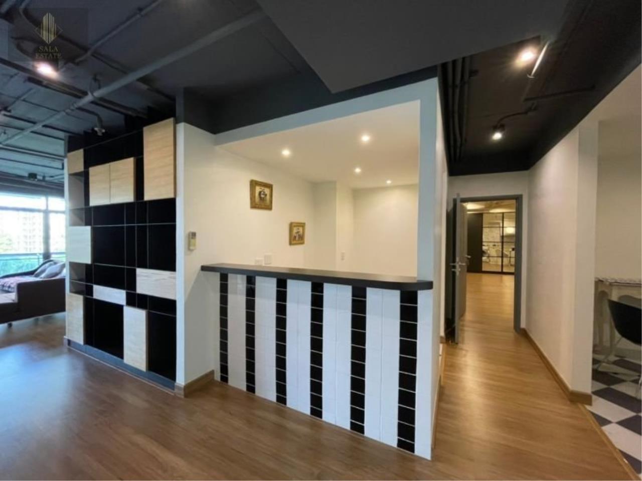 3 bedrooms 3 bathrooms baan prom pong rent sale