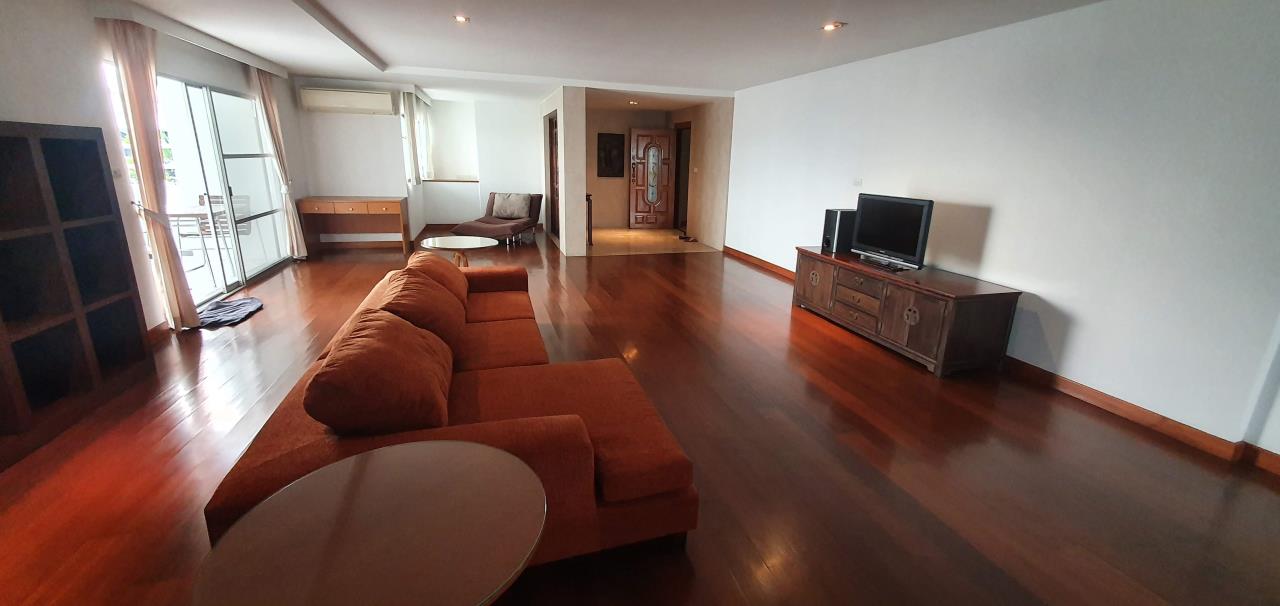 3 Bedrooms 4 Bathrooms rental regent on the park 3 sukhumvit 39