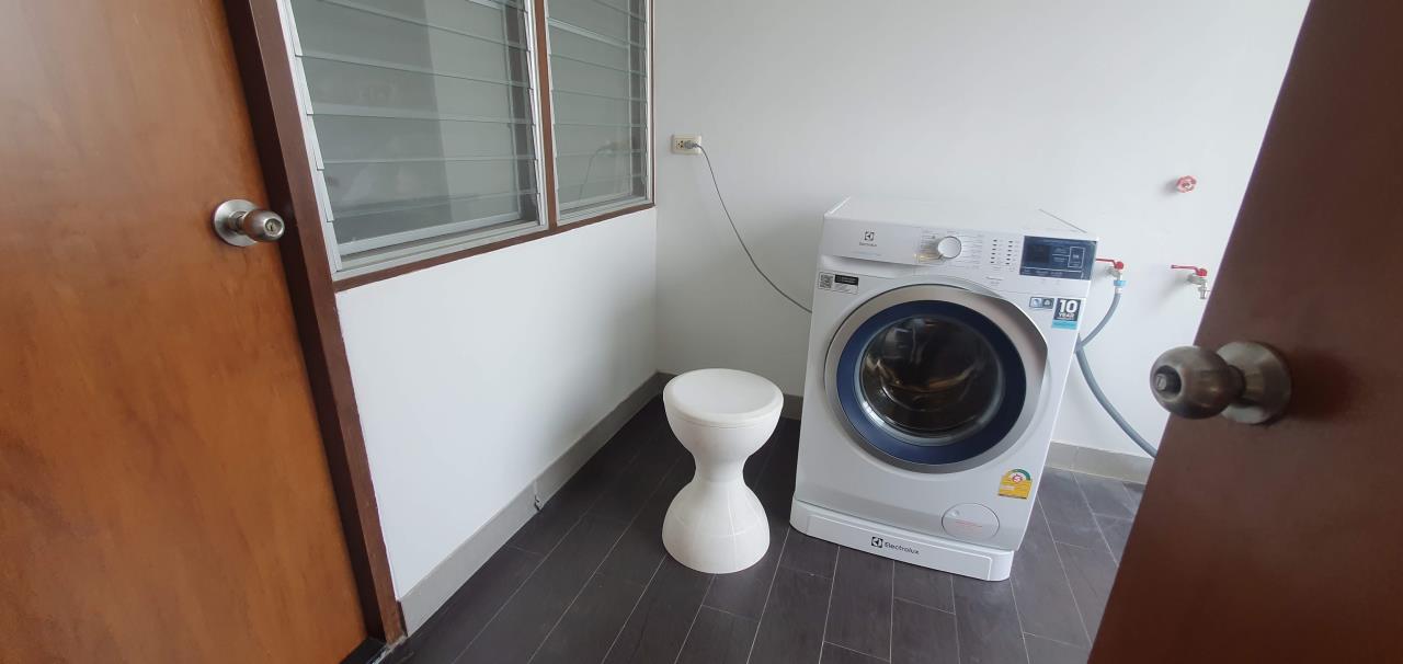 3 Bedrooms 4 Bathrooms rental regent on the park 3 sukhumvit 39