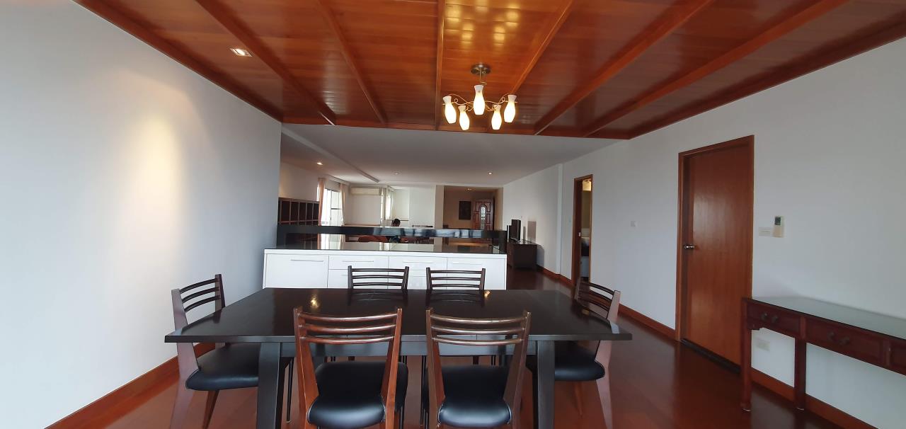 3 Bedrooms 4 Bathrooms rental regent on the park 3 sukhumvit 39