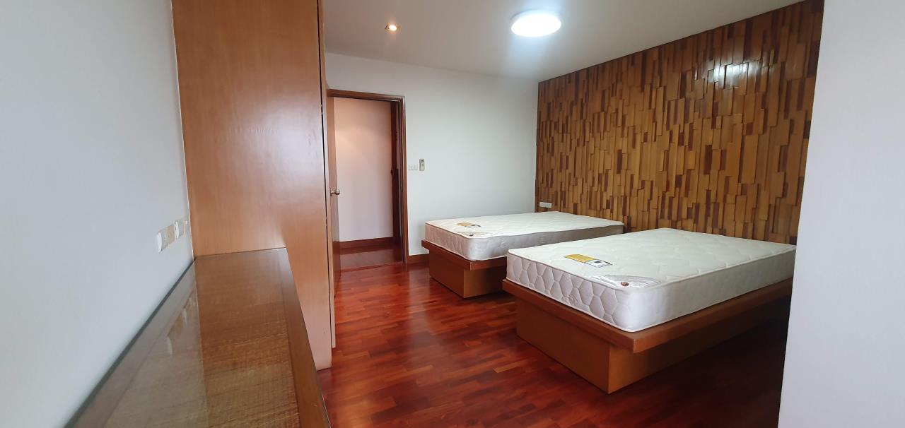 3 Bedrooms 4 Bathrooms rental regent on the park 3 sukhumvit 39
