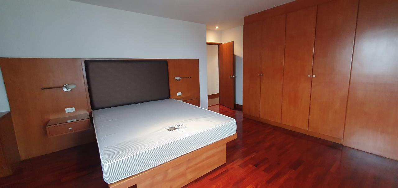 3 Bedrooms 4 Bathrooms rental regent on the park 3 sukhumvit 39