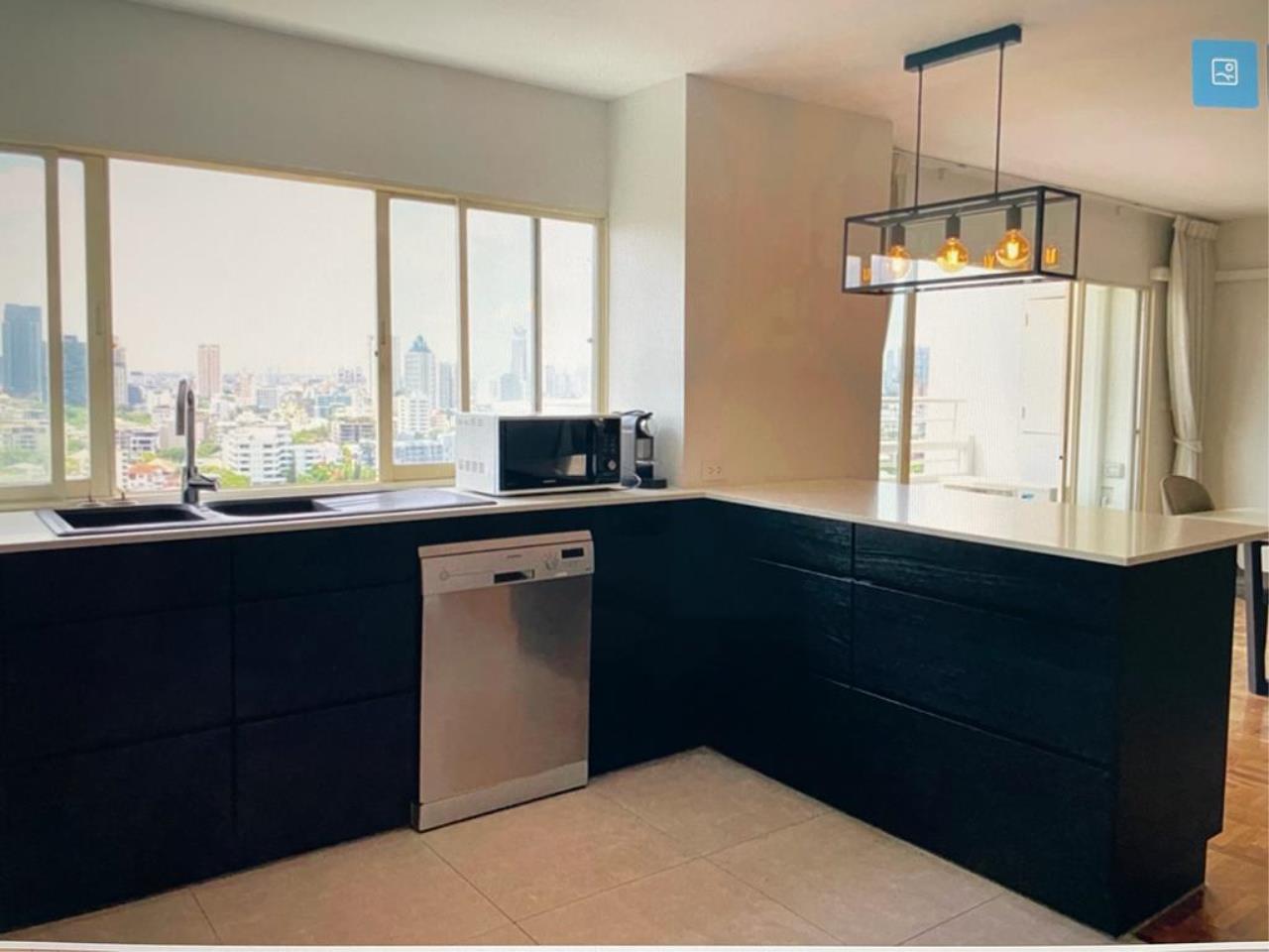 3 bedrooms 3 bathrooms regent on the park for rent for sale