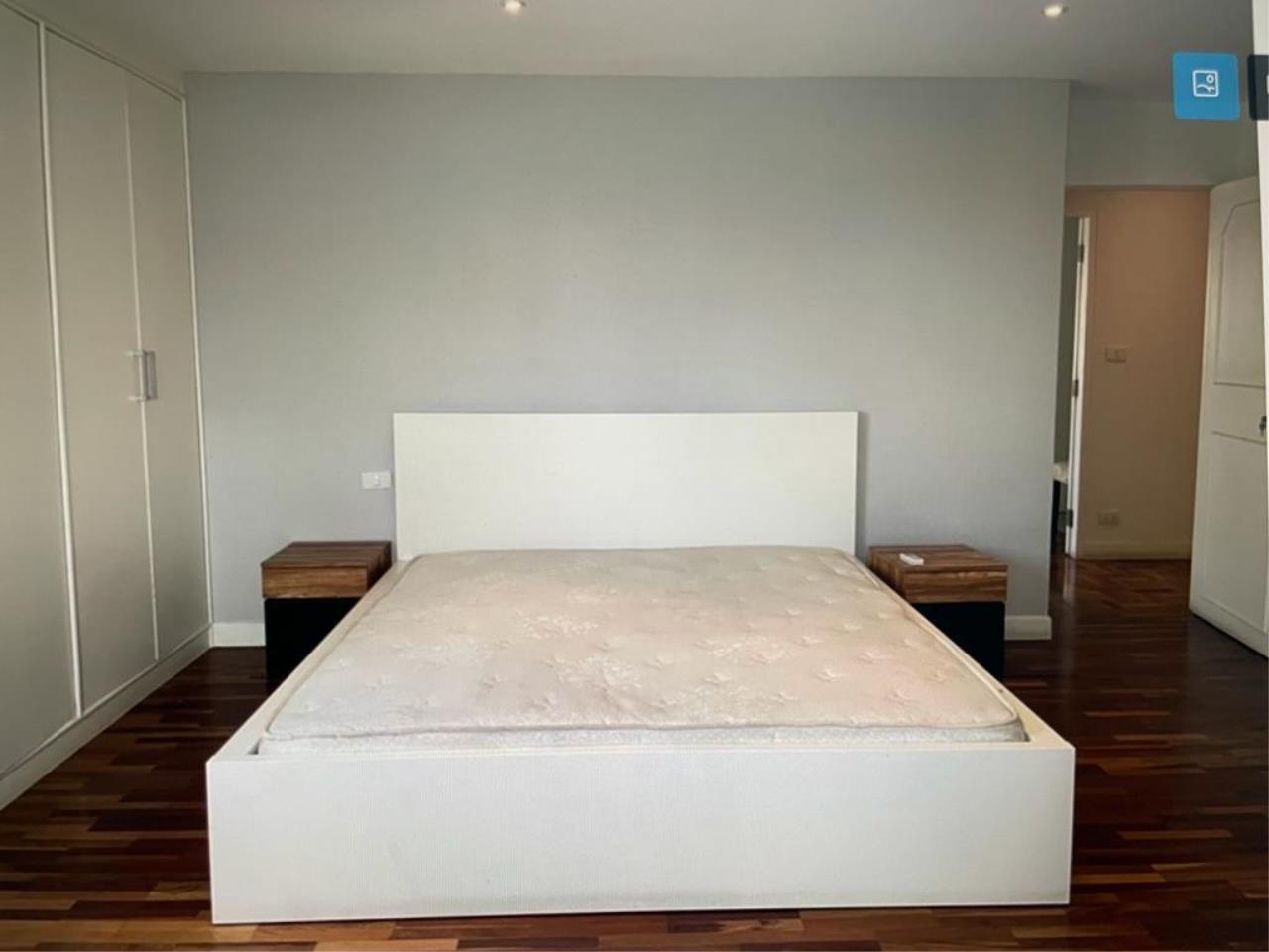 3 bedrooms 3 bathrooms regent on the park for rent for sale