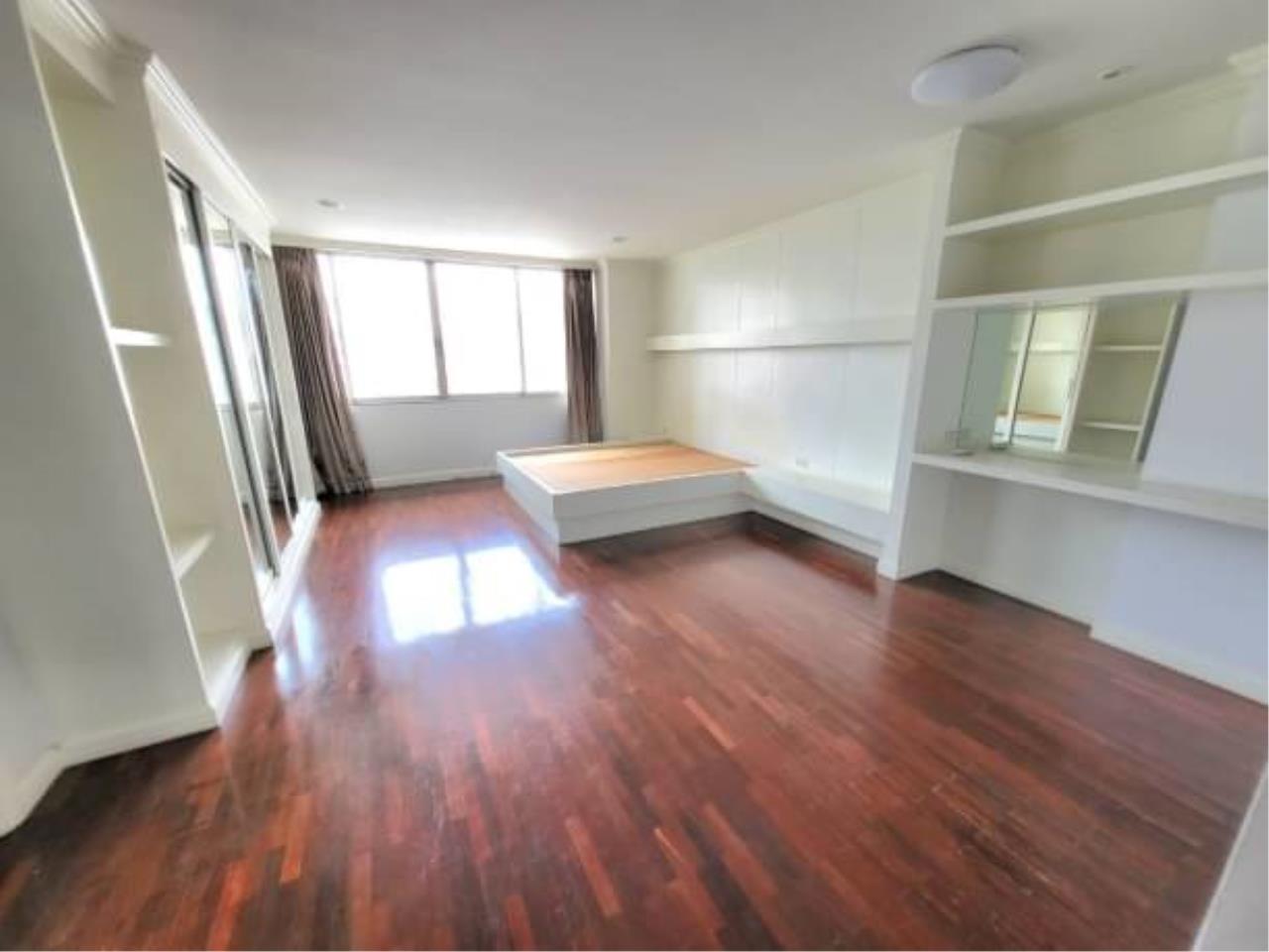 3 bedrooms 3 bathrooms the rise sukhumvit 39 for rent