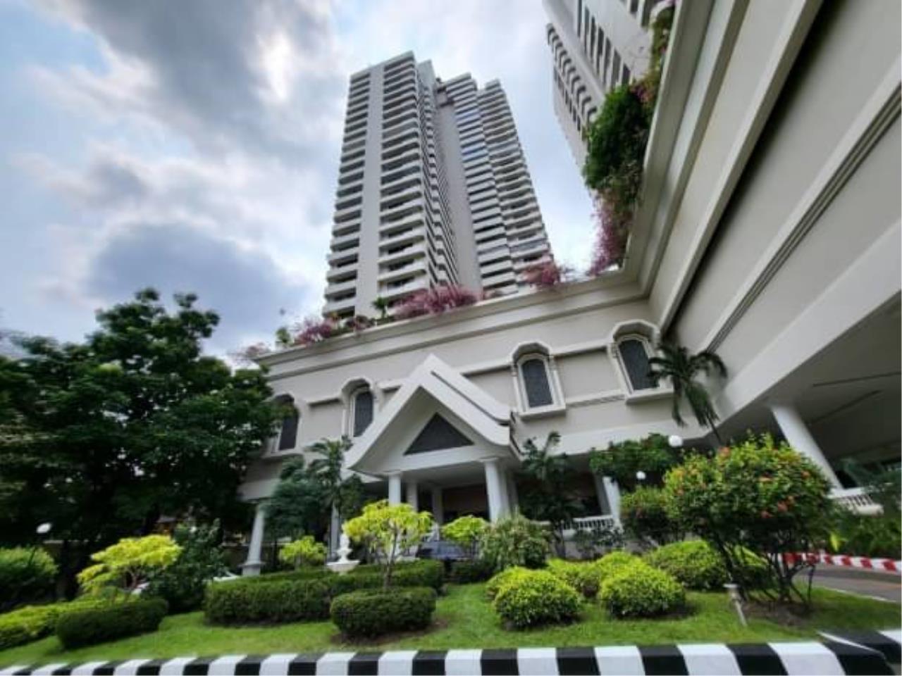 3 bedrooms 3 bathrooms the rise sukhumvit 39 for rent