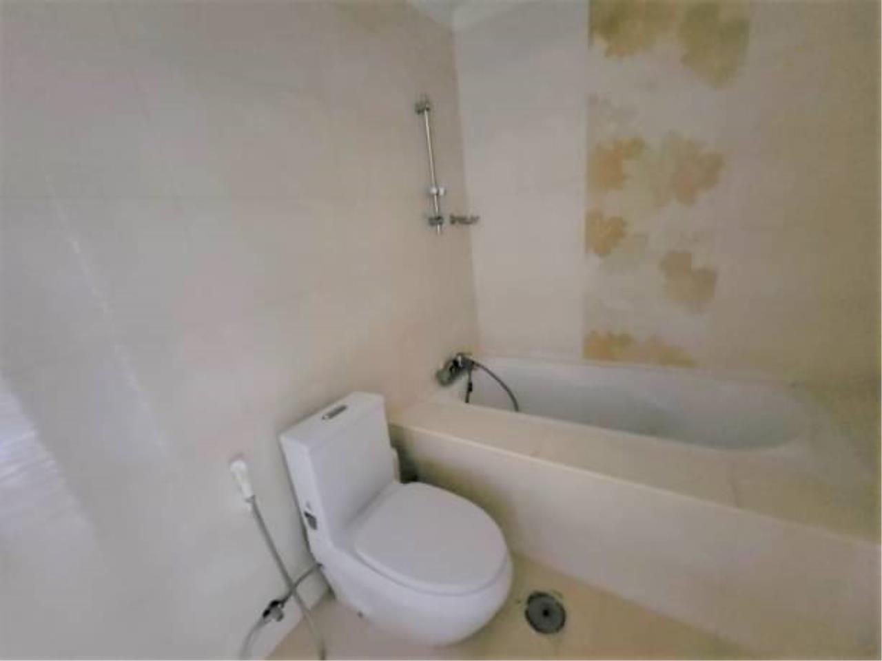 3 bedrooms 3 bathrooms the rise sukhumvit 39 for rent