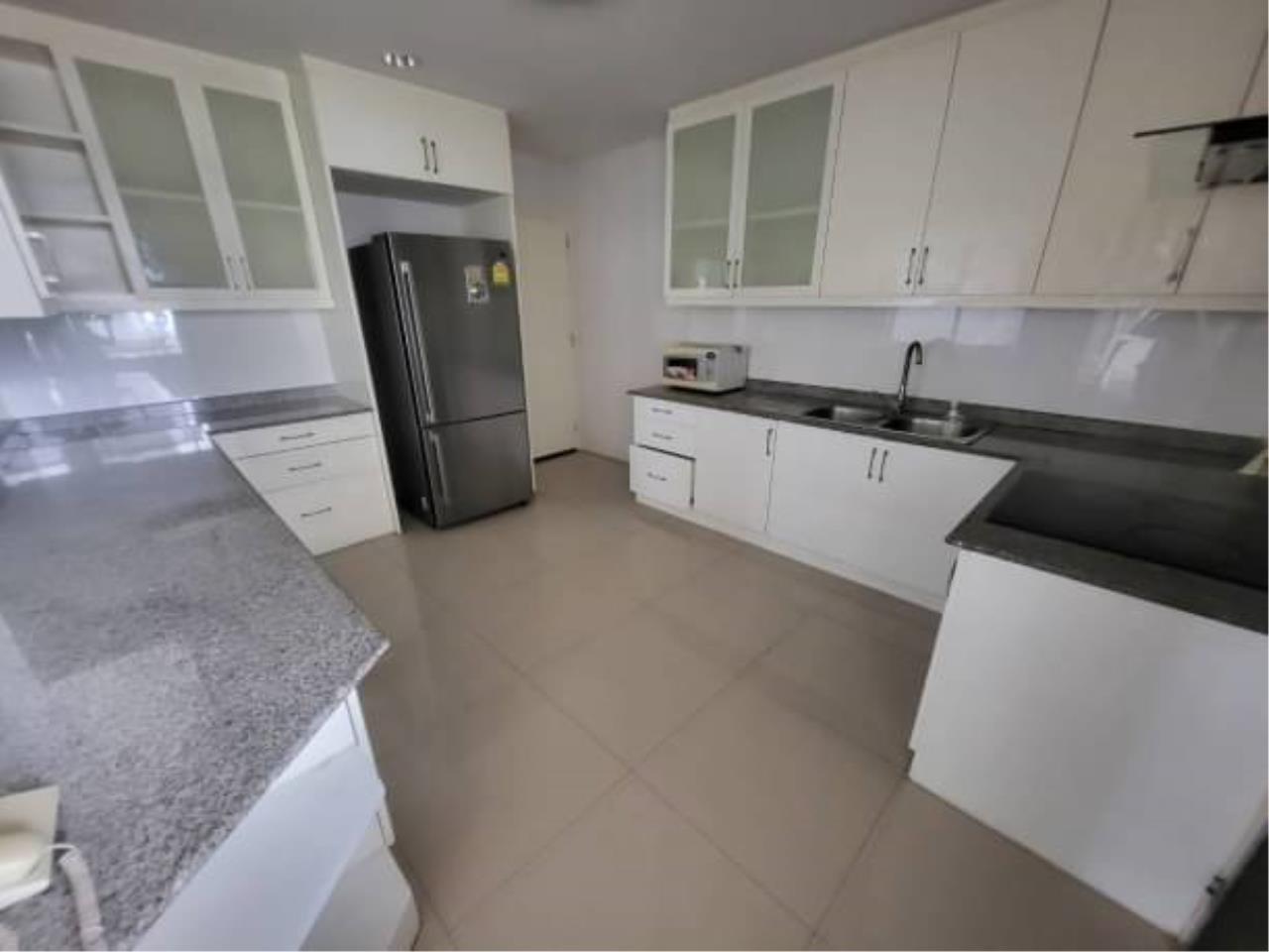 3 bedrooms 3 bathrooms the rise sukhumvit 39 for rent