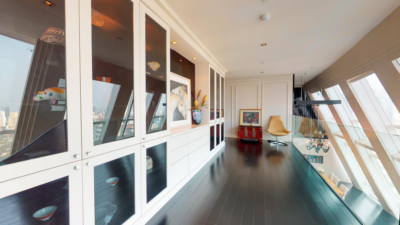 3 bedrooms 4bBathrooms le raffine jambunuda sukhumvit 31 for sale