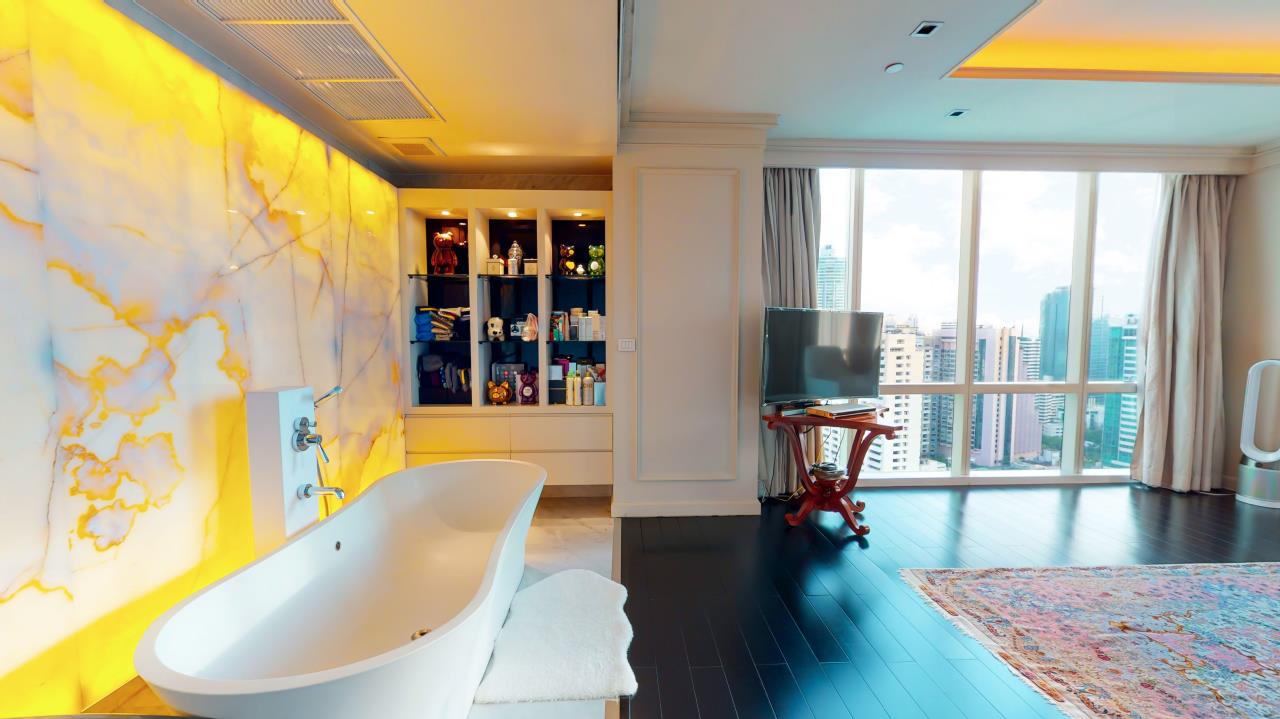3 bedrooms 4bBathrooms le raffine jambunuda sukhumvit 31 for sale