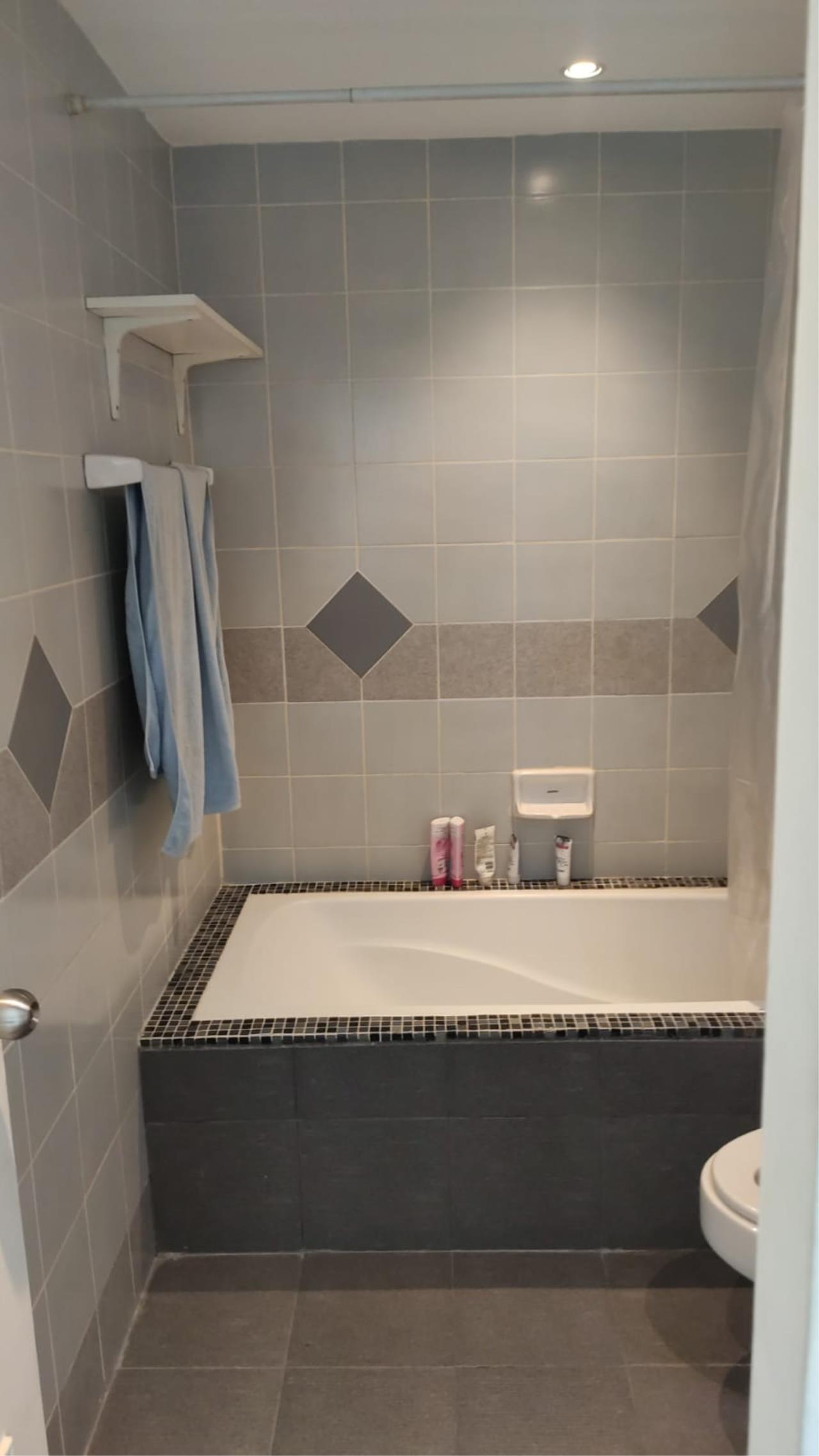 1 bedroom 1 bathroom monterey place for rent