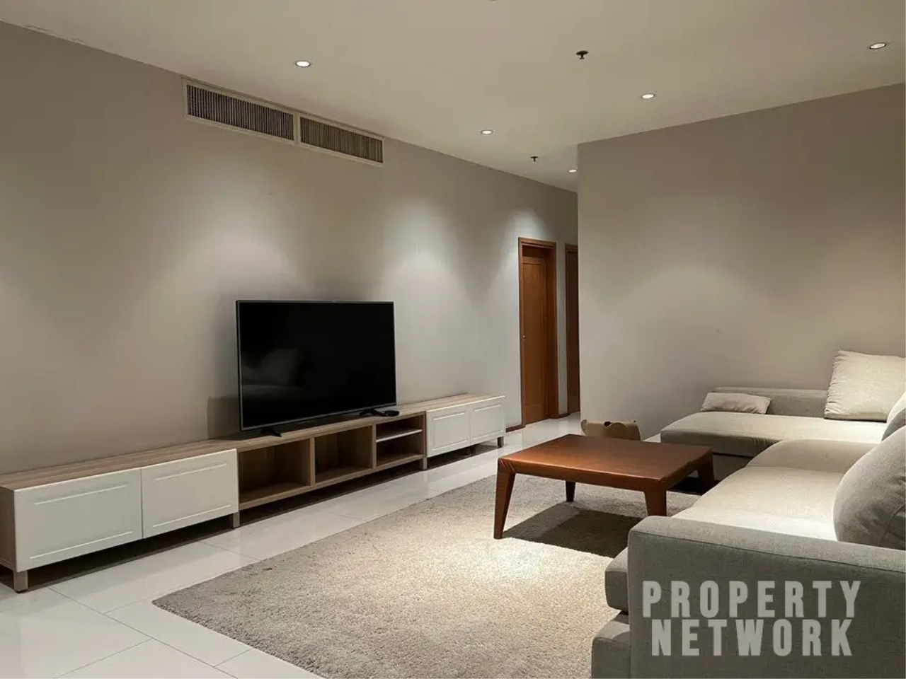 3 bedrooms 3 bathrooms the emporio place for rent