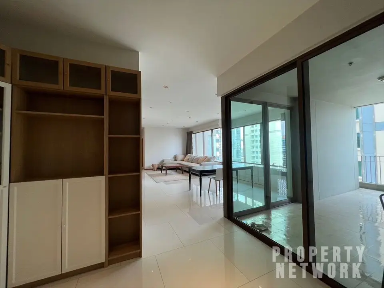 3 bedrooms 3 bathrooms the emporio place for rent