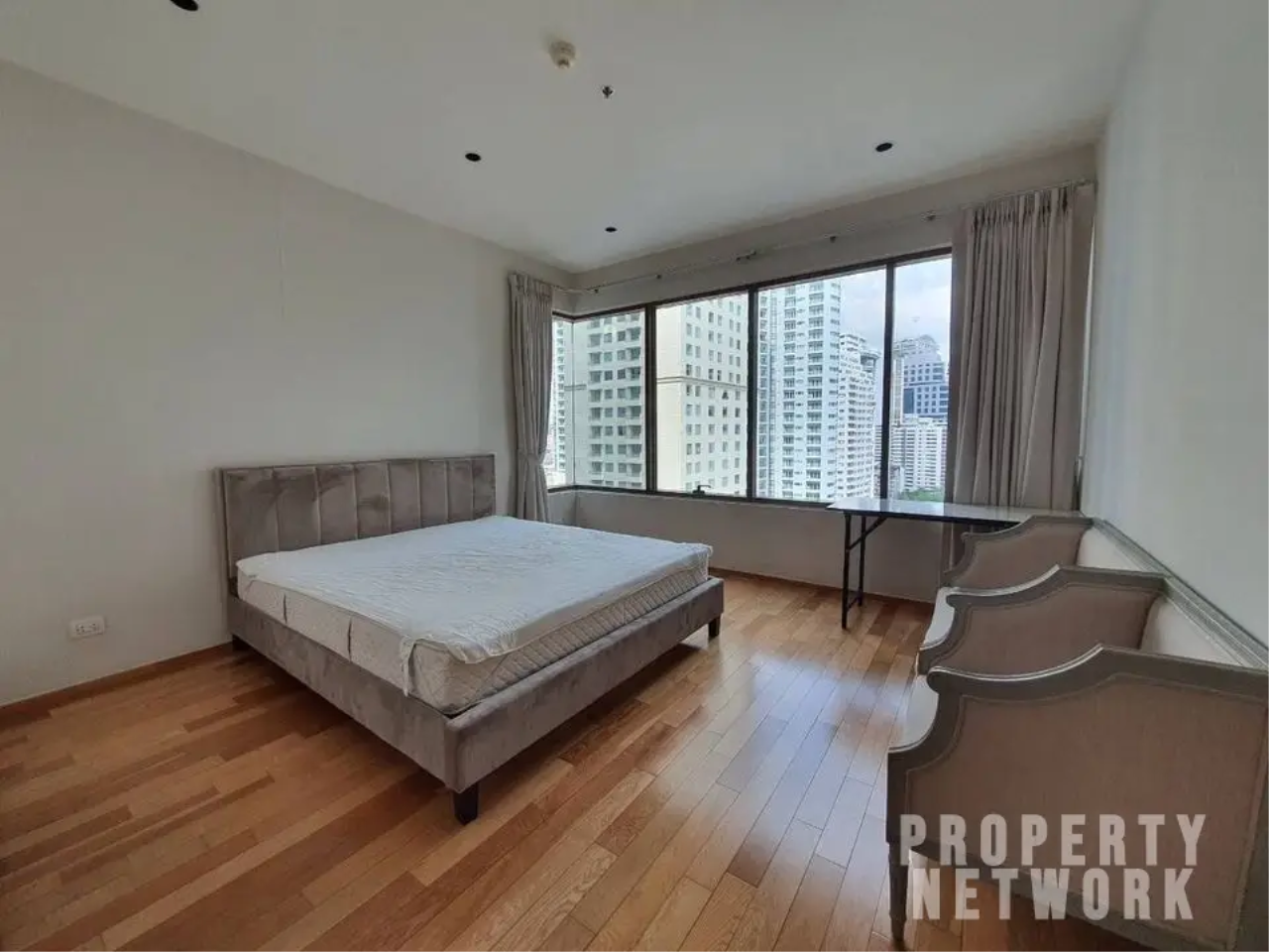 3 bedrooms 3 bathrooms the emporio place for rent