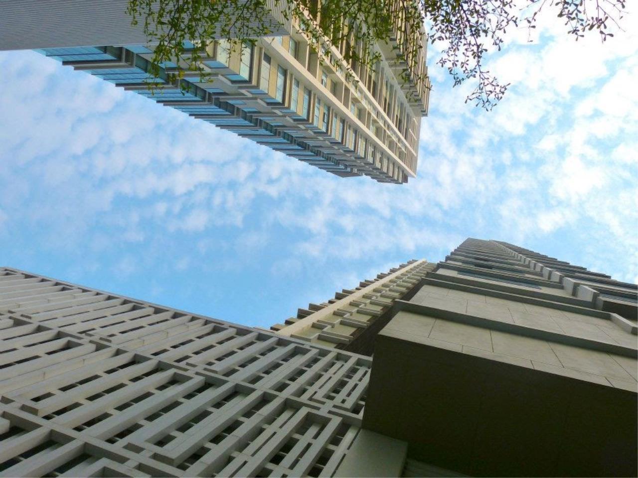 2 bedrooms 2 bathrooms emporio place for rent sale