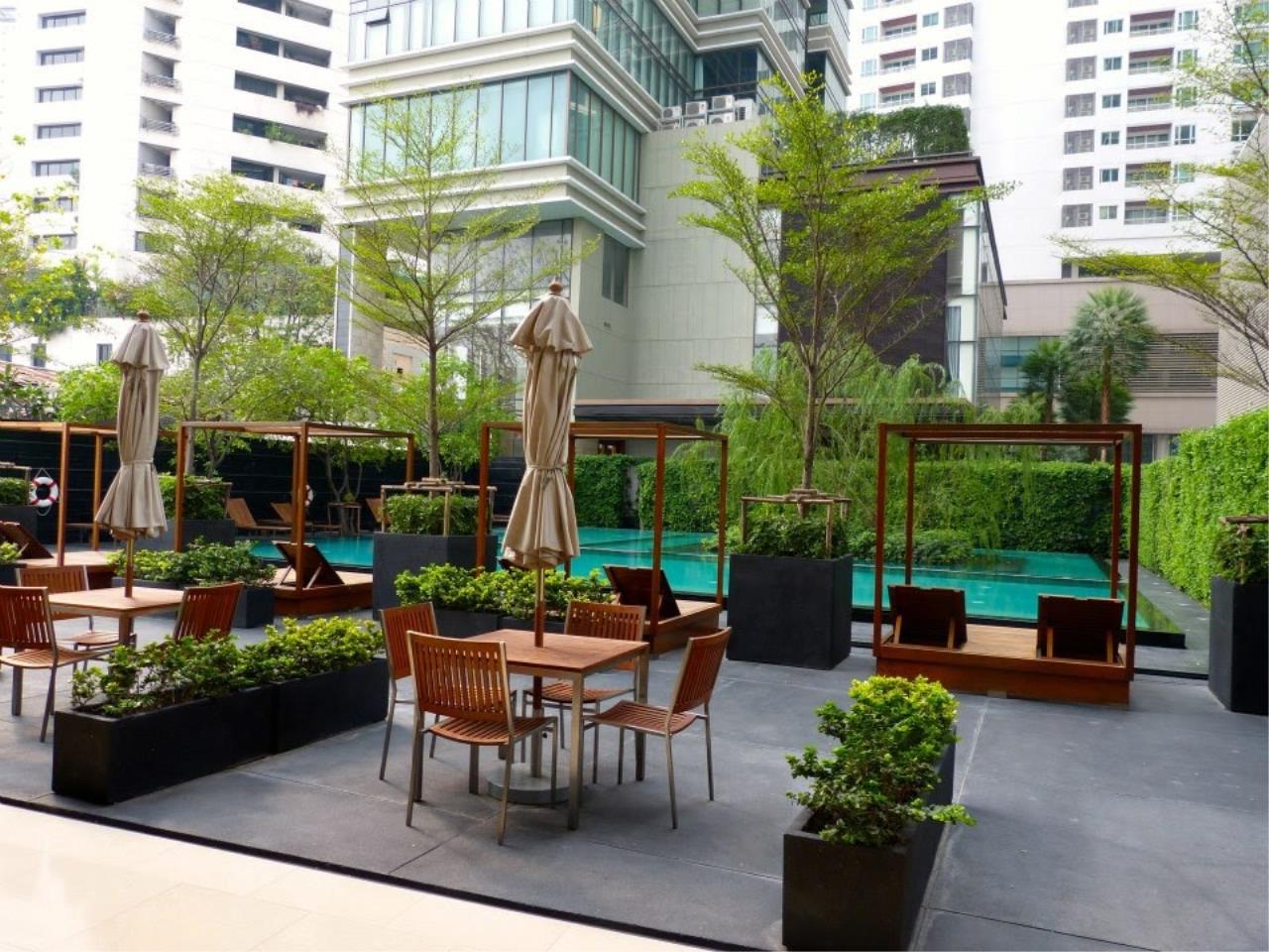 2 bedrooms 2 bathrooms emporio place for rent sale