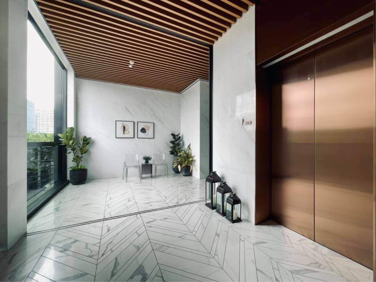 3 bedrooms 4 bathrooms sindhorn lumpini for sale
