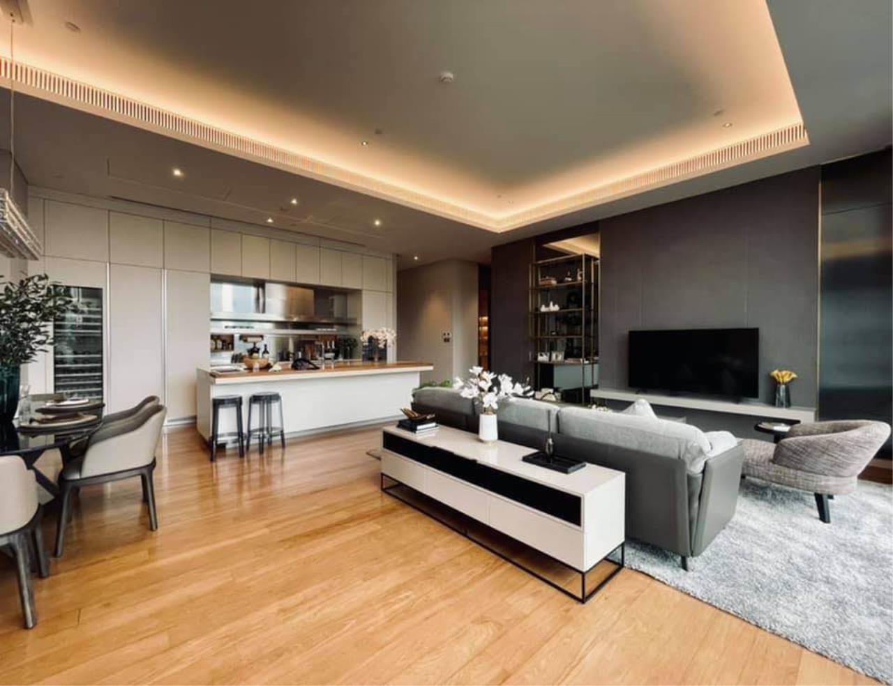 3 bedrooms 4 bathrooms sindhorn lumpini for sale