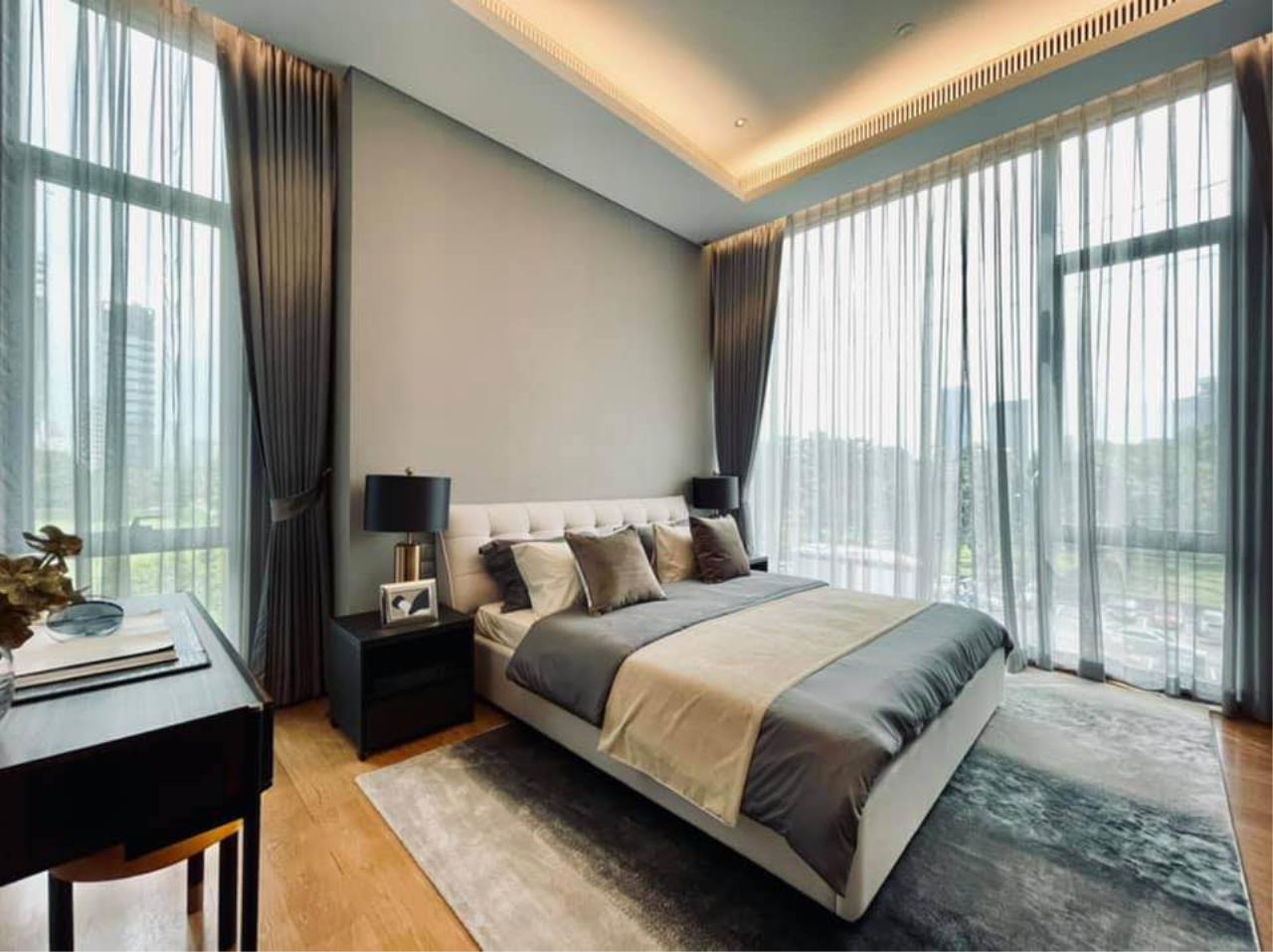 3 bedrooms 4 bathrooms sindhorn lumpini for sale